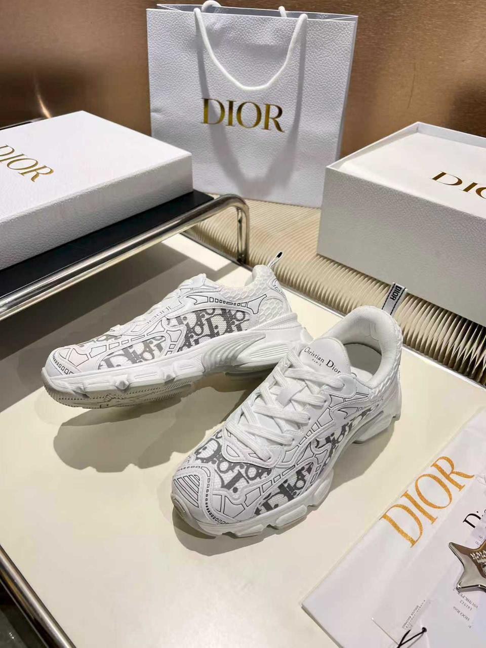 dior кроссовки,кроссовки christian dior,диор кроссовки,кроссовки,кроссовки женскиe