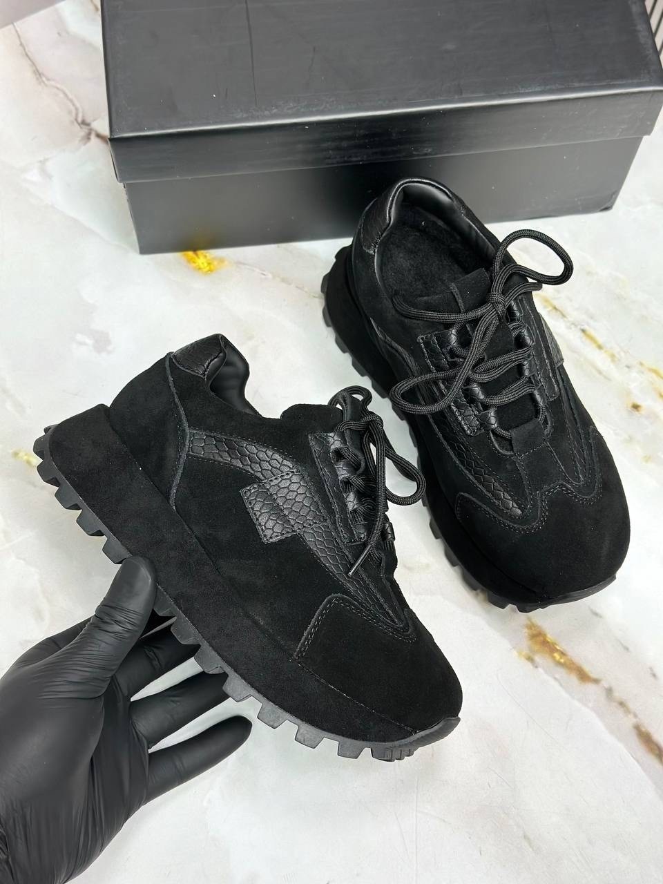 ,кроссовки женскиe,кроссовки замшевые,черные кроссовки,модные кроссовки