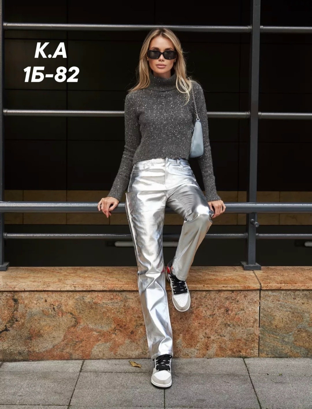брюки серебро,образы с серебристыми штанами,серебряные брюки,брюки серебристые металлик,серебристые штаны