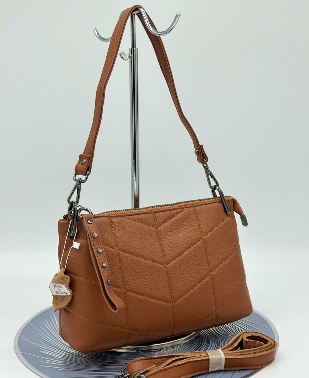 сумка,женский сумка,женская сумка velina fabbiano,женская кожаная стеганная сумка через плечо,сумка женская черная