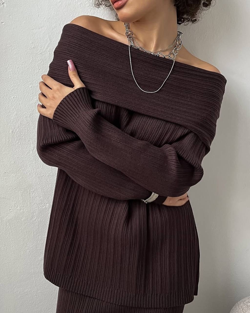 женская кофта,свитер с открытыми плечами,свитер с открытыми плечами женский,свитер для женщин,джемпер с открытыми плечами