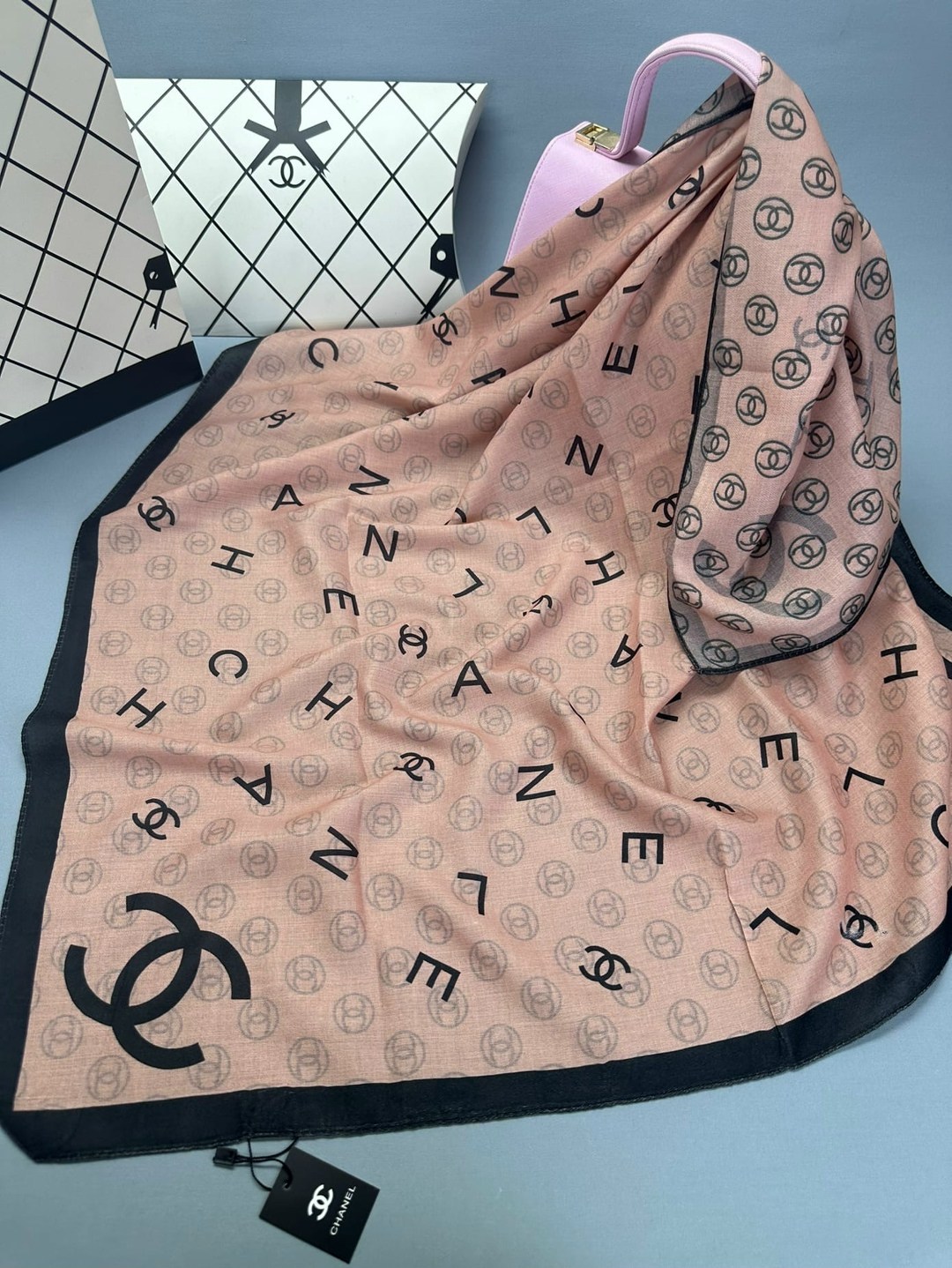 платок gucci,женский платок,брендовый платок,двусторонние платки,шарфы и платки