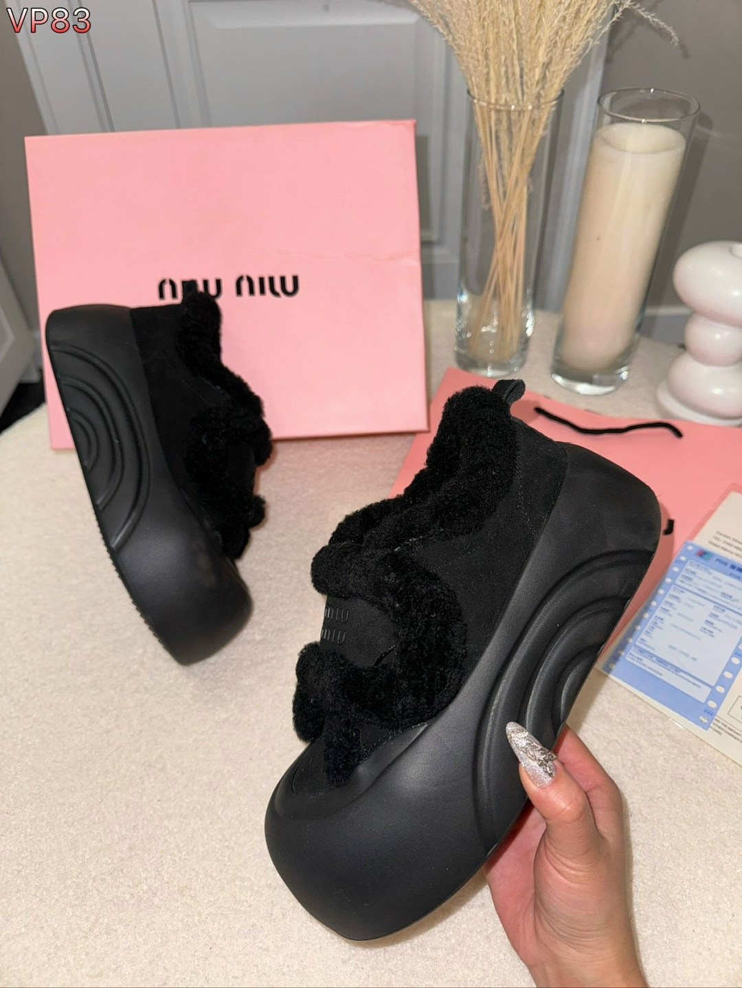 , женская,модная ,кроссовки женскиe,ботинки с мехом