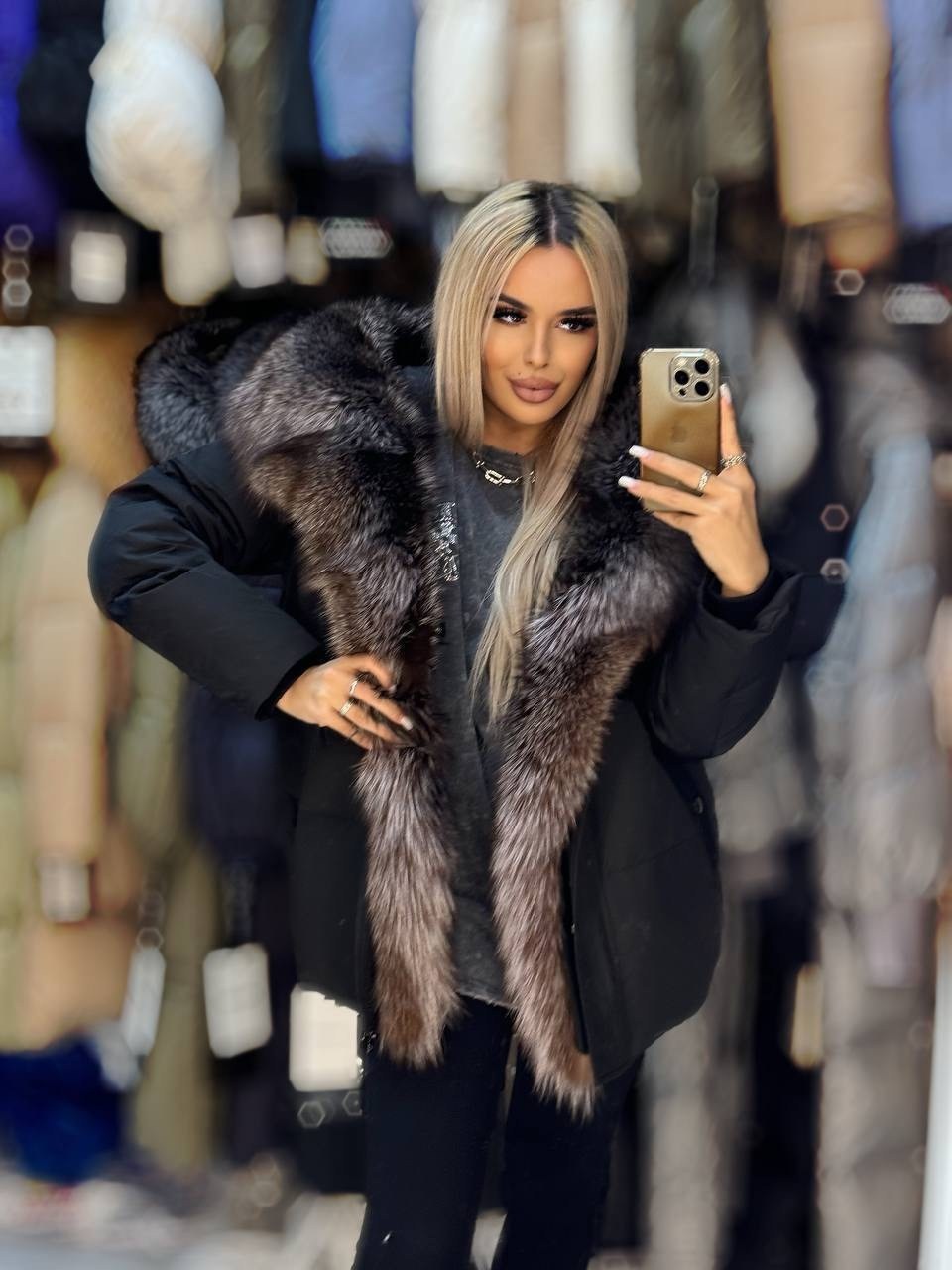 парка с натуральным мехом,пуховики с натуральным мехом,парка женская с натуральным мехом,пуховик с мехом,парка с мехом