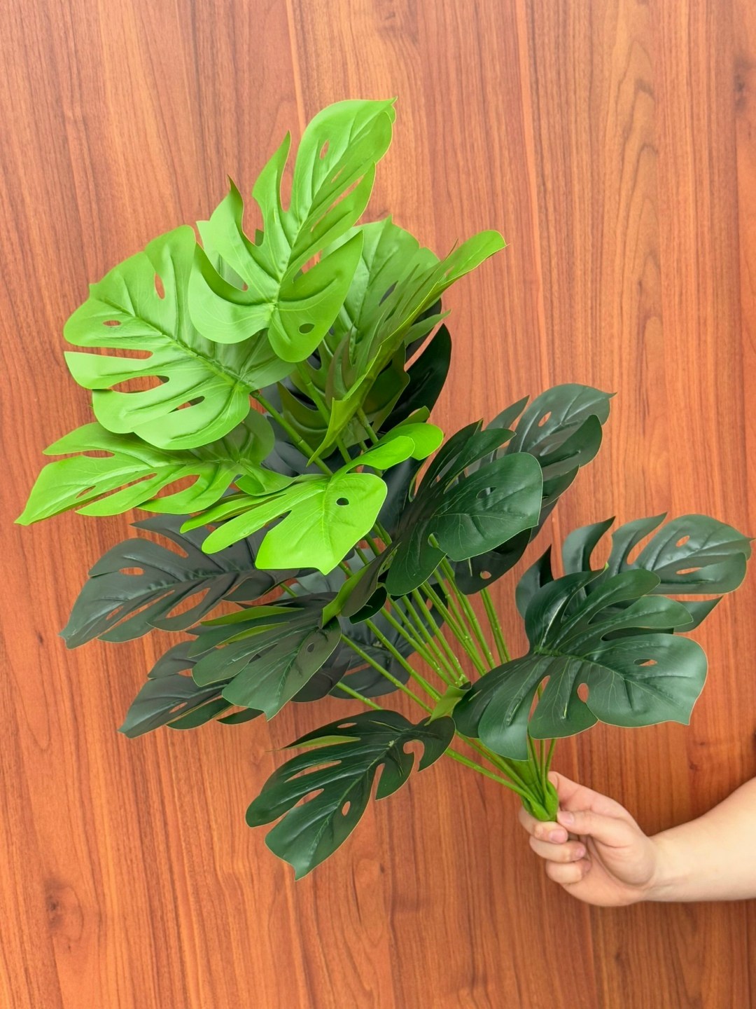 монстера искусственная,искусственное растение монстера,монстера растение,искусственная растения,монстера декоративная