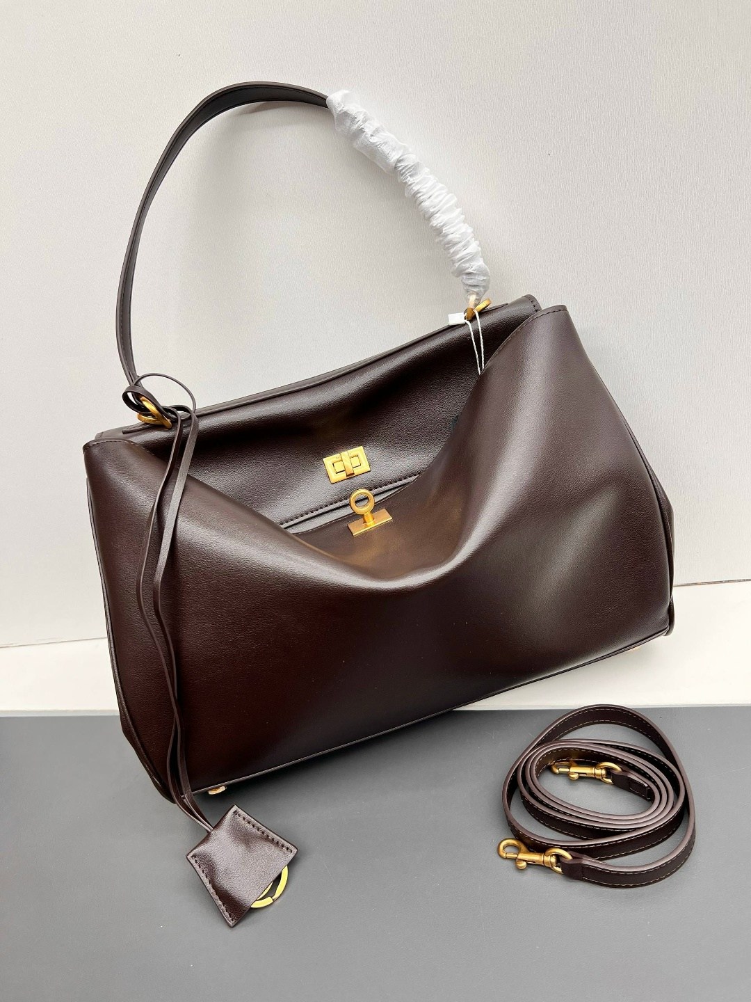 сумка,брендовая женская сумка,женский сумка,сумка женская balenciaga,классическая сумка