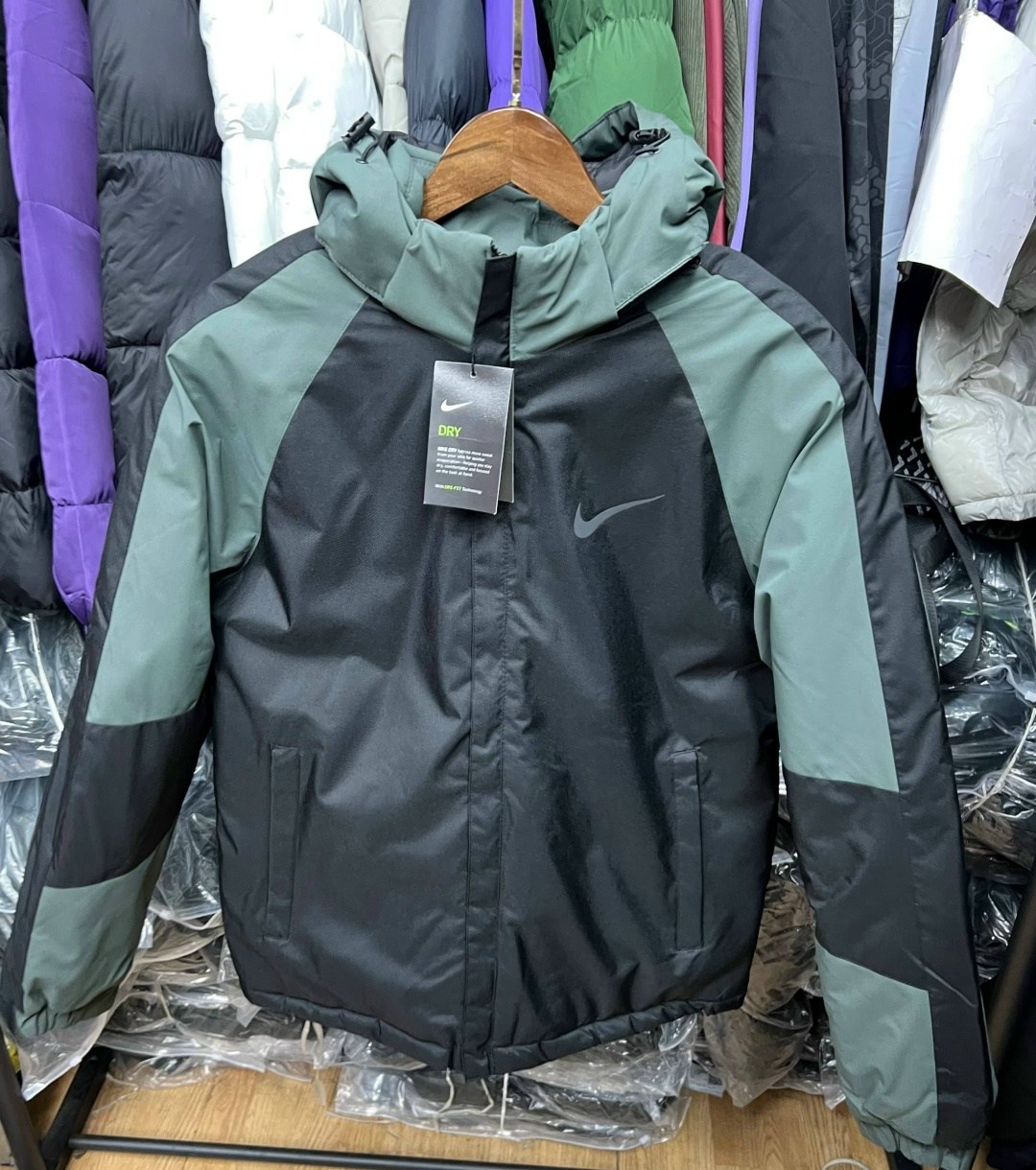 куртка мужская зимняя nike,зимняя куртка nike,куртка nike демисезонная,куртка мужская nike,куртка найк мужская