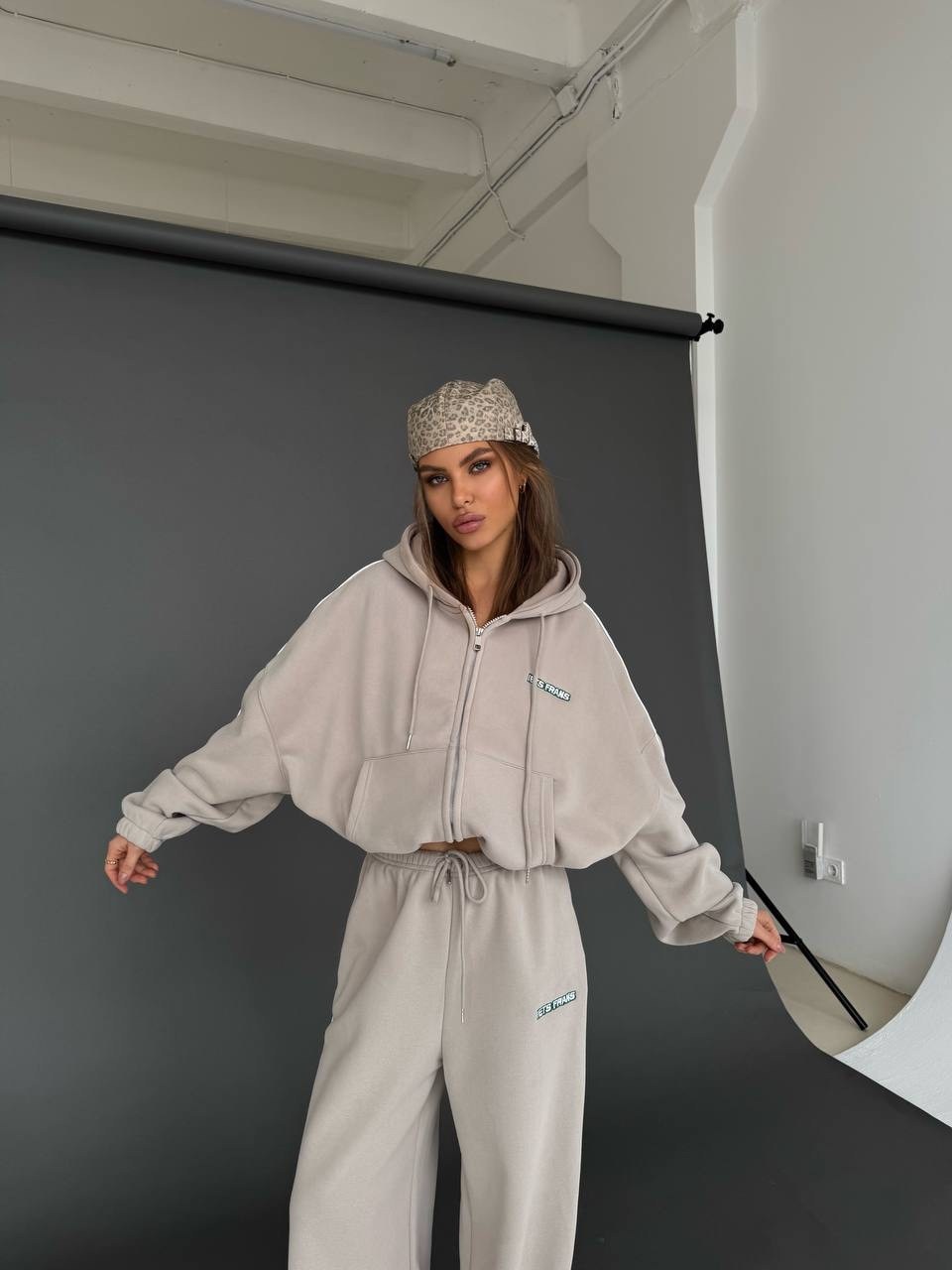 костюмы спортивные женский,костюм спортивный с,толстовка с капюшоном,костюмы спорт,толстовка