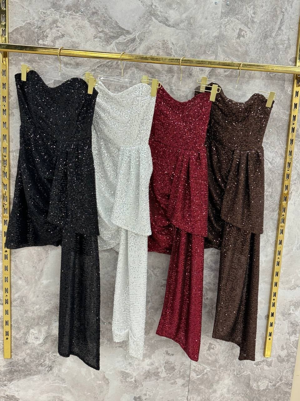 платье серебряное,вечернее платье с пайетками,вечернее платье,платье на выпускной,платье с блестками