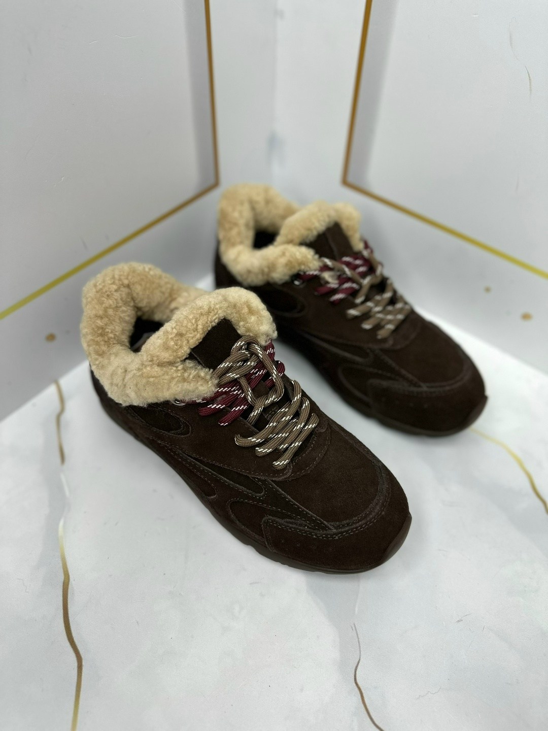 ,кроссовки замшевые,кроссовки женскиe,кроссовки для женщин,кроссовки зимние женские