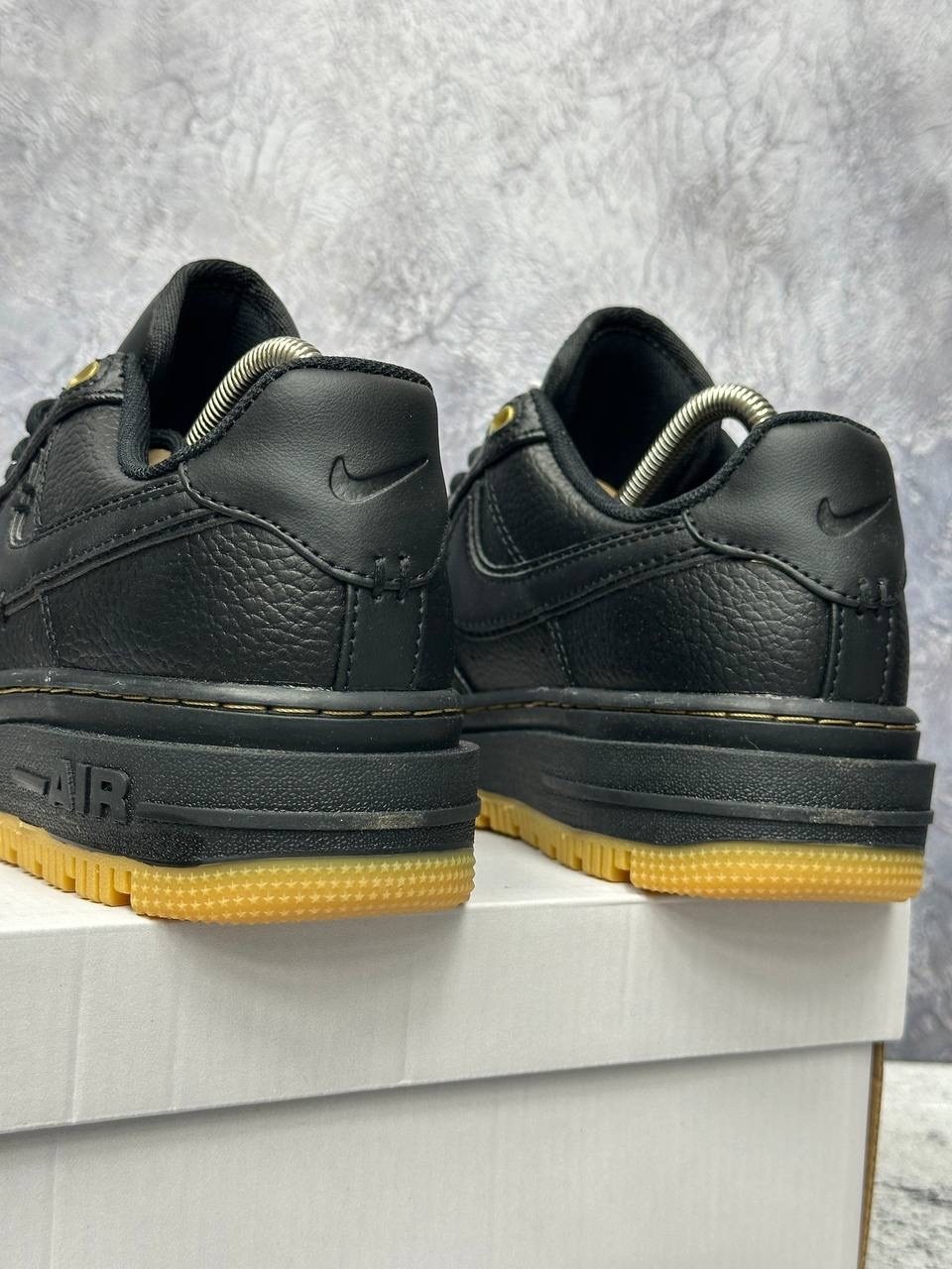 кросcовки nike air force 1,nike air force 1 low luxe,nike air force 1 low luxe black gum,nike air force 1 luxe,nike air force 1 luxe black gum