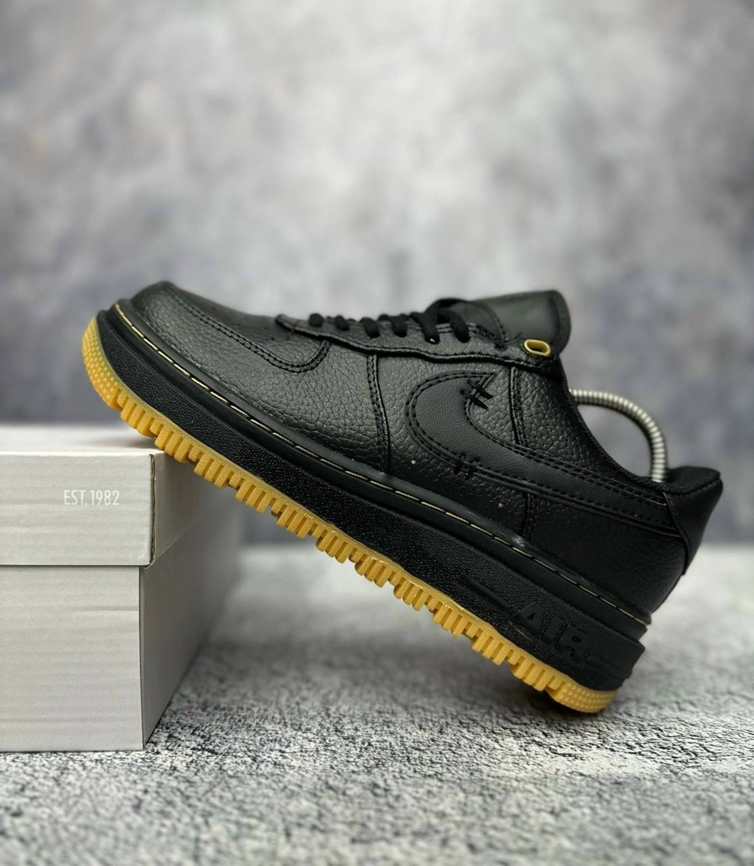кросcовки nike air force 1,nike air force 1 low luxe,nike air force 1 low luxe black gum,nike air force 1 luxe,nike air force 1 luxe black gum