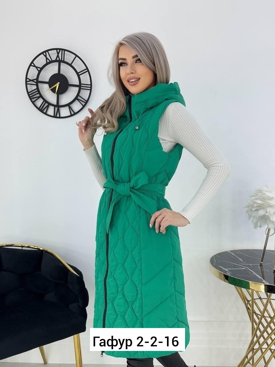 женская жилетка,жилет утепленный женский,жилет женский,жилетка весенняя с капюшоном,жилет