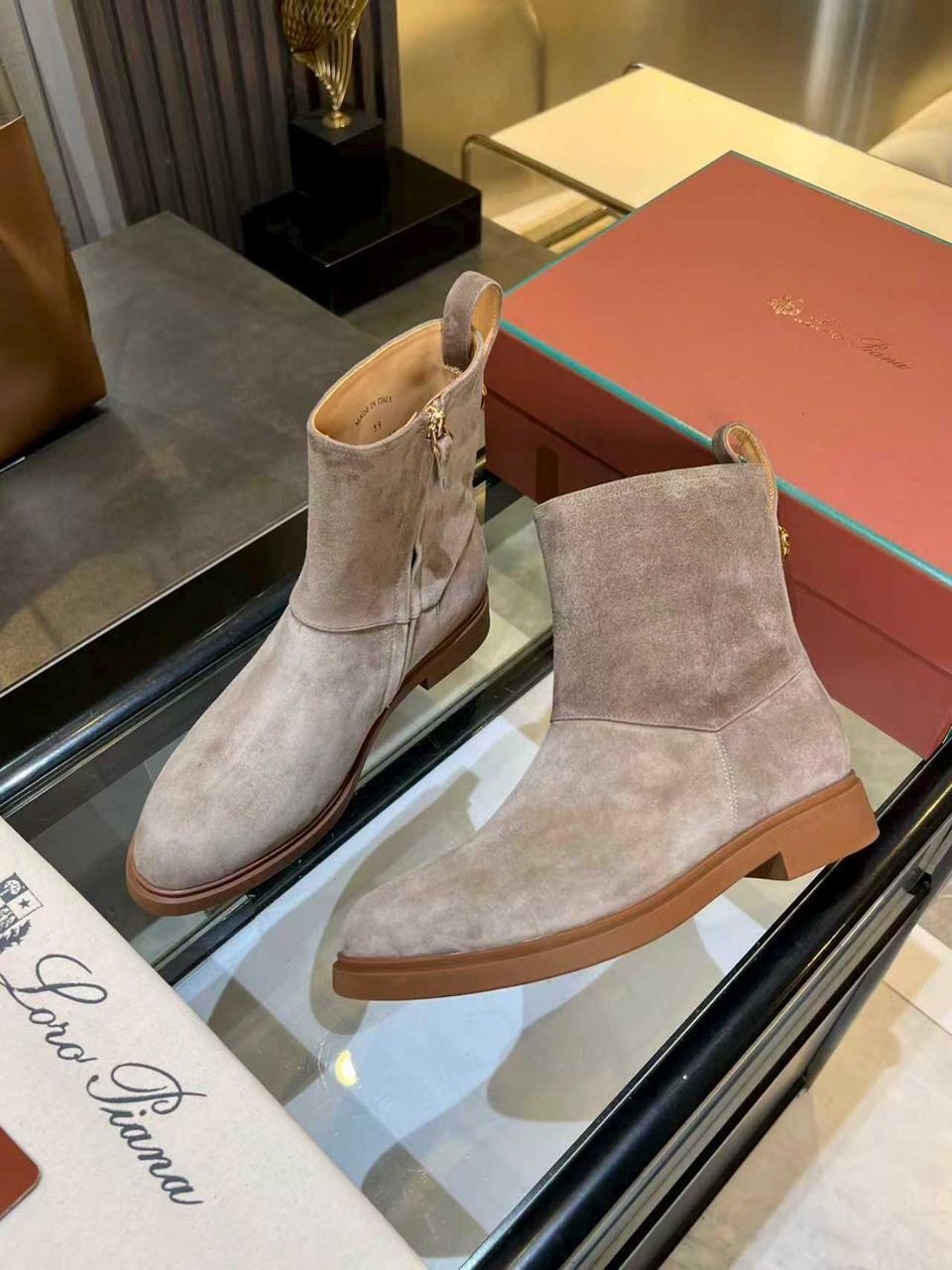 ,женские ботинки,модная женская ,женская ,модные ботинки