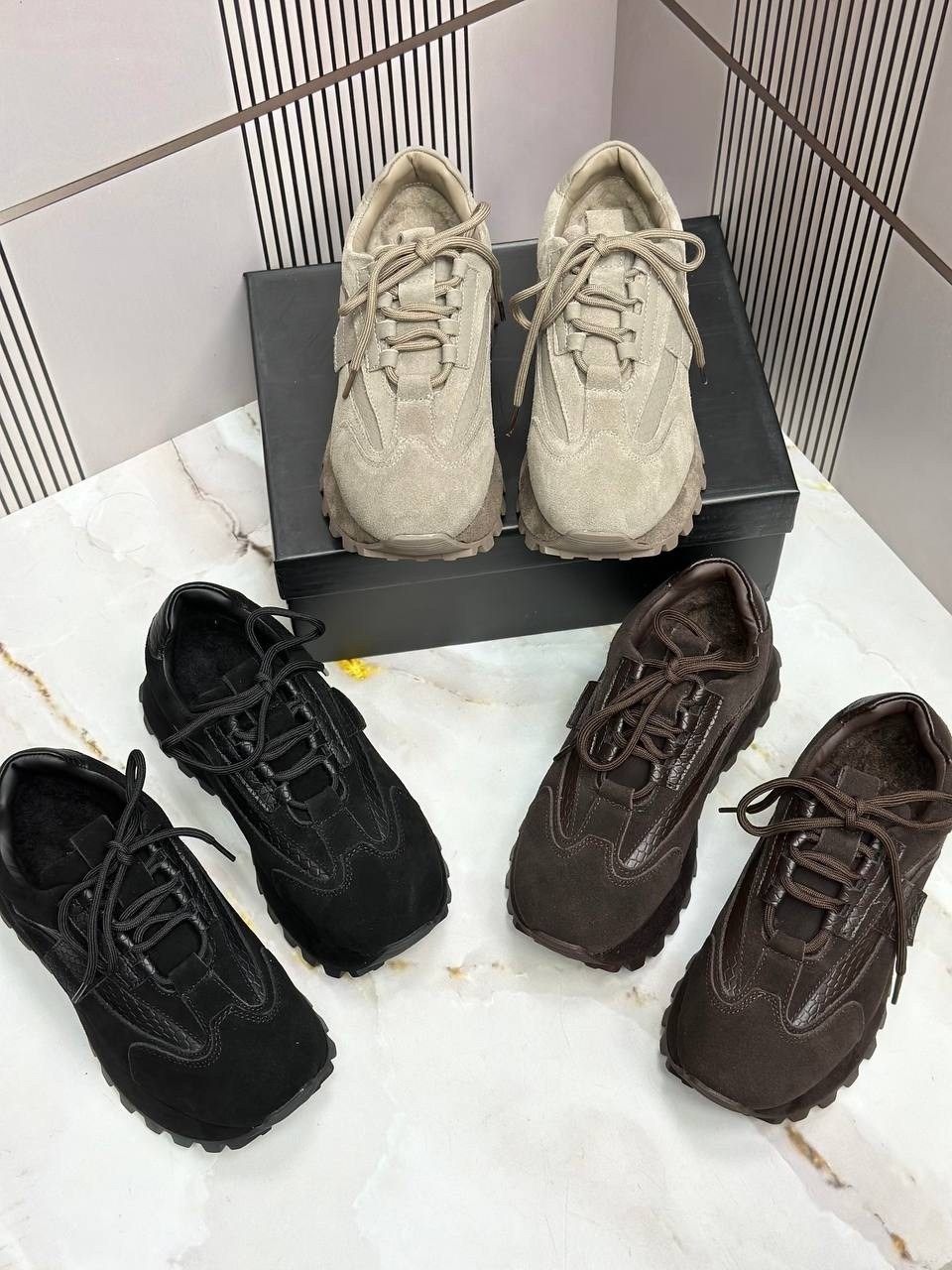 ,кроссовки женскиe,кроссовки замшевые,черные кроссовки,модные кроссовки