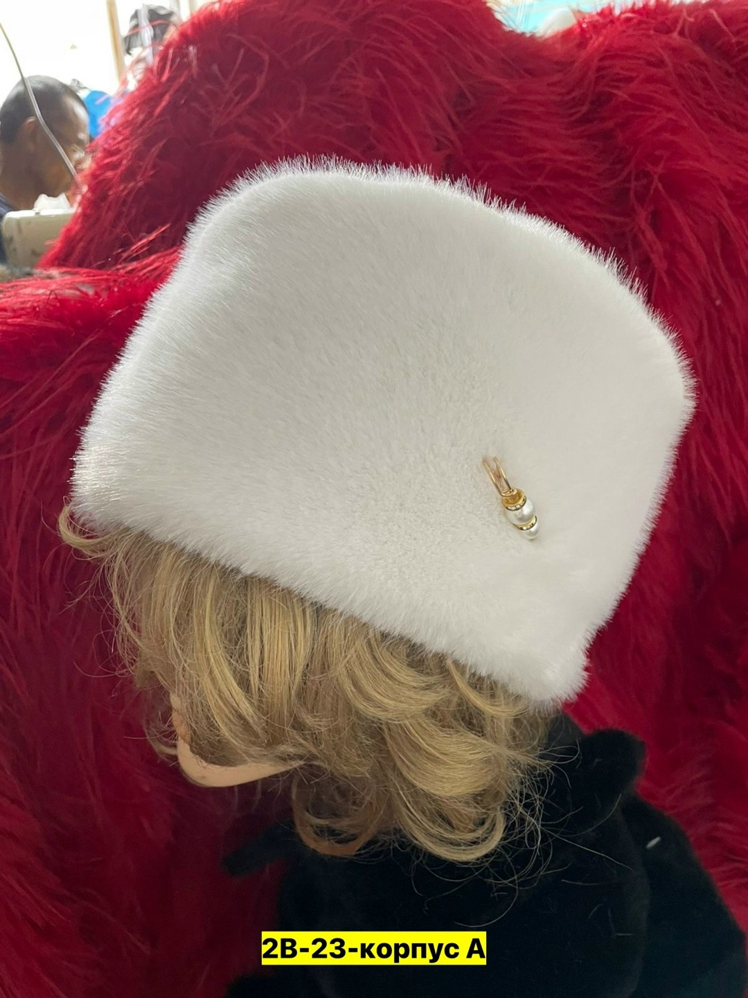 белая норковая шапка,меховая женская шапка,женские зимние шапки,шапка норковая женская,норковые шапки