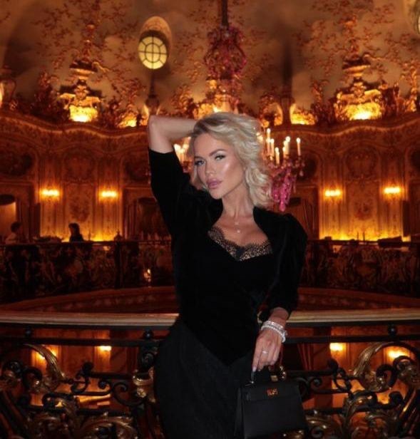 кружевное платье,девушка,платье красивое,блондинка красивая,платье шикарное