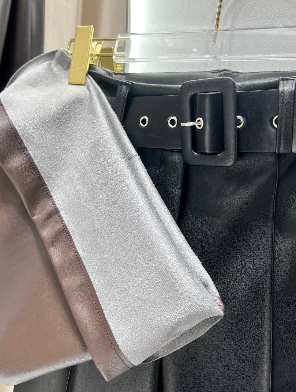 кожаные брюки женские,кожаные брюки,брюки клеш кожаные,брюки клеш экокожа,коричневые кожаные брюки