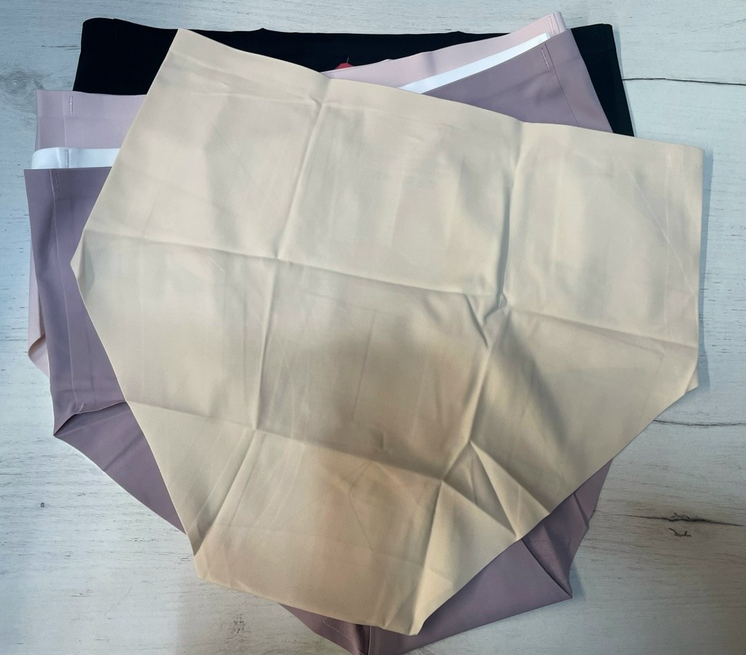 трусы невидимки,трусы бесшовные слип,трусики слип,модели трусиков,черные бесшовные трусики