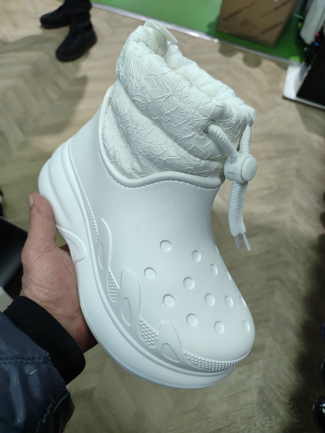 ,кроксы сапоги зимние,сапоги резиновые,сапоги резиновые crocs,crocs neo puff luxe boot