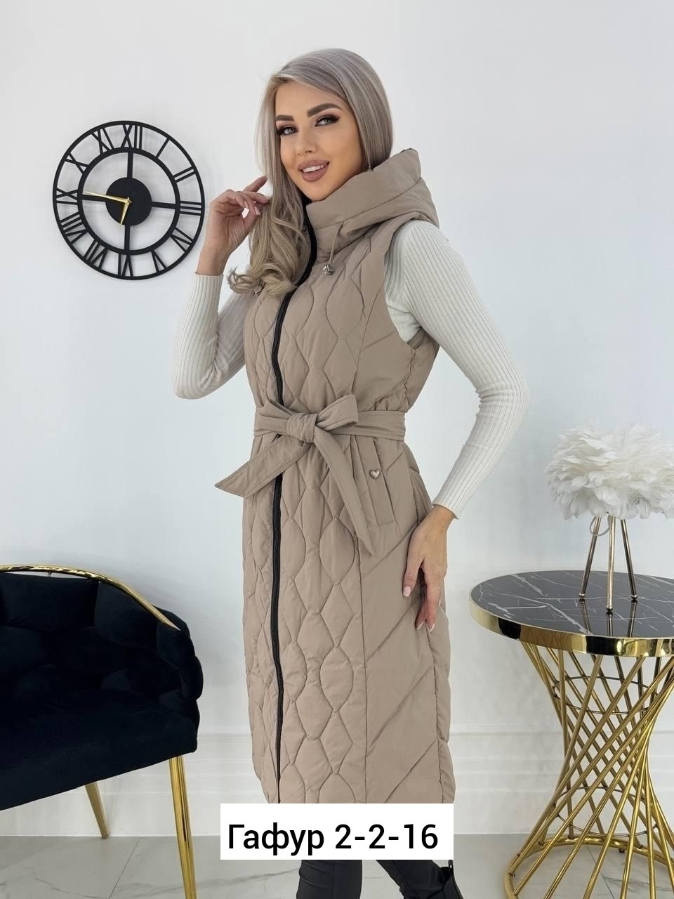 женская жилетка,жилет утепленный женский,жилет женский,жилетка весенняя с капюшоном,жилет