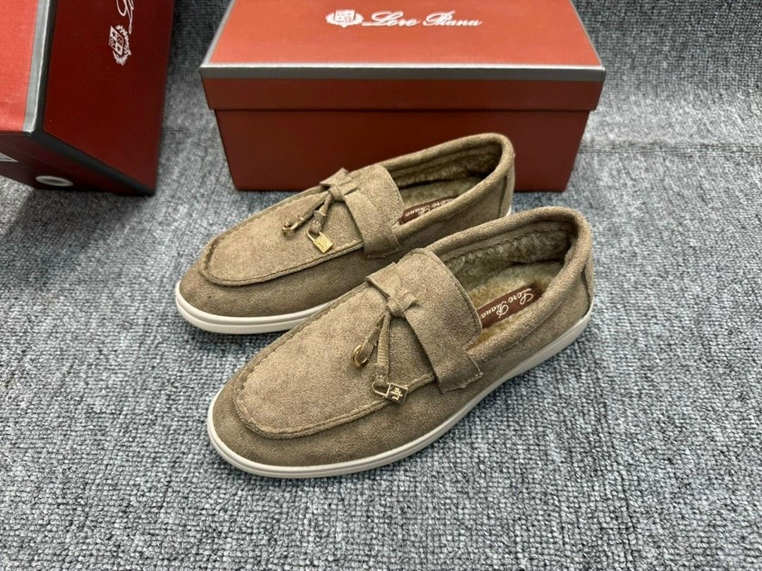 лоферы из натуральной замши loro piana,loro piana лоферы,loro piana лоферы женские,,loro piana лоферы женские замшевые