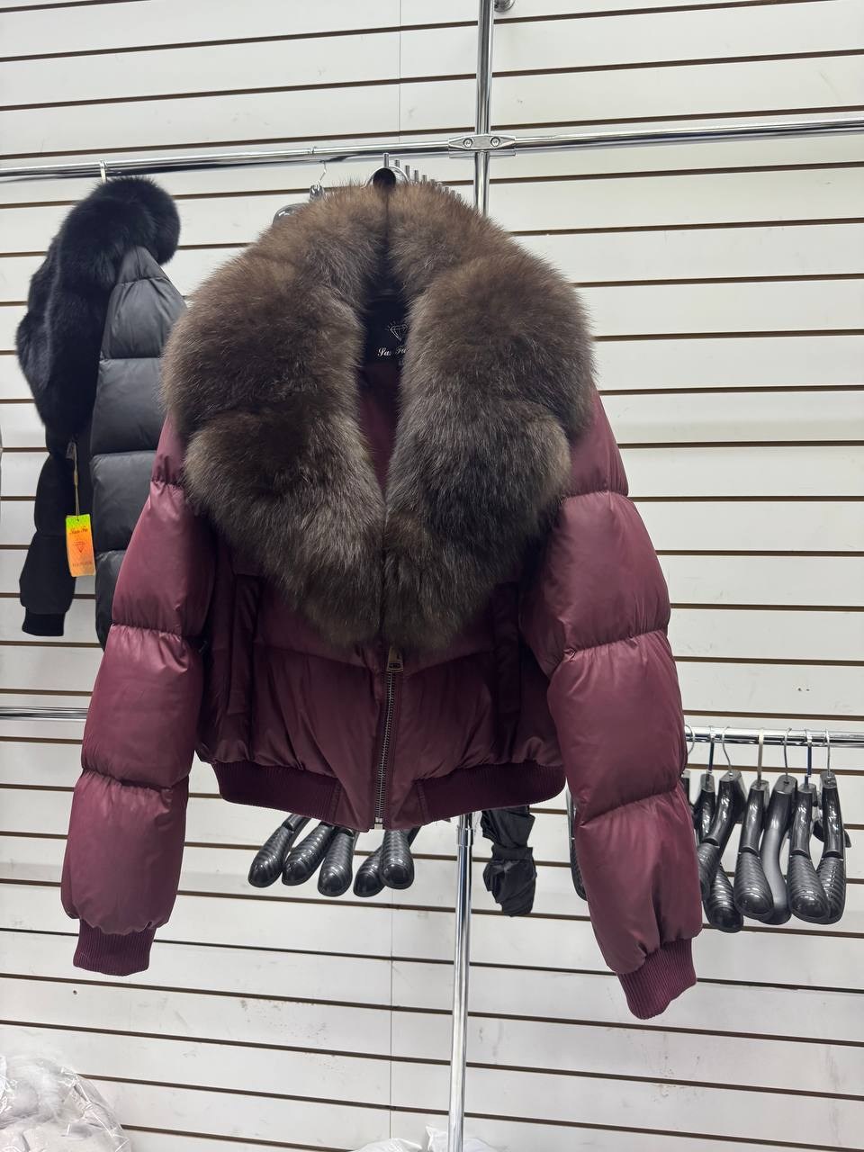 куртка с мехом,стильные пуховики,пуховики с натуральным мехом,зимние куртки,короткий пуховик