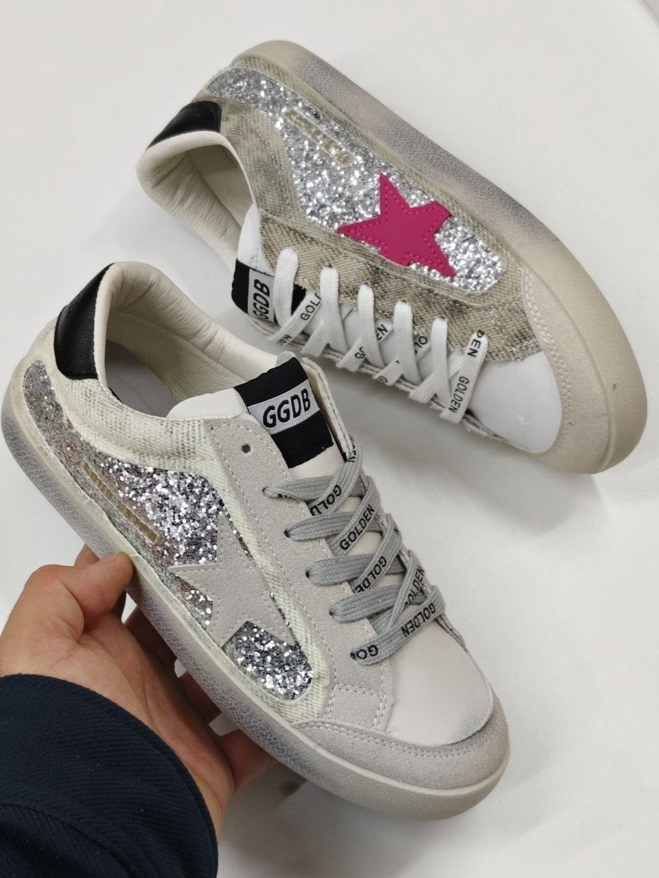 ,кроссовки golden goose,golden goose кеды блестящие,golden goose серебряные,кеды голден гус