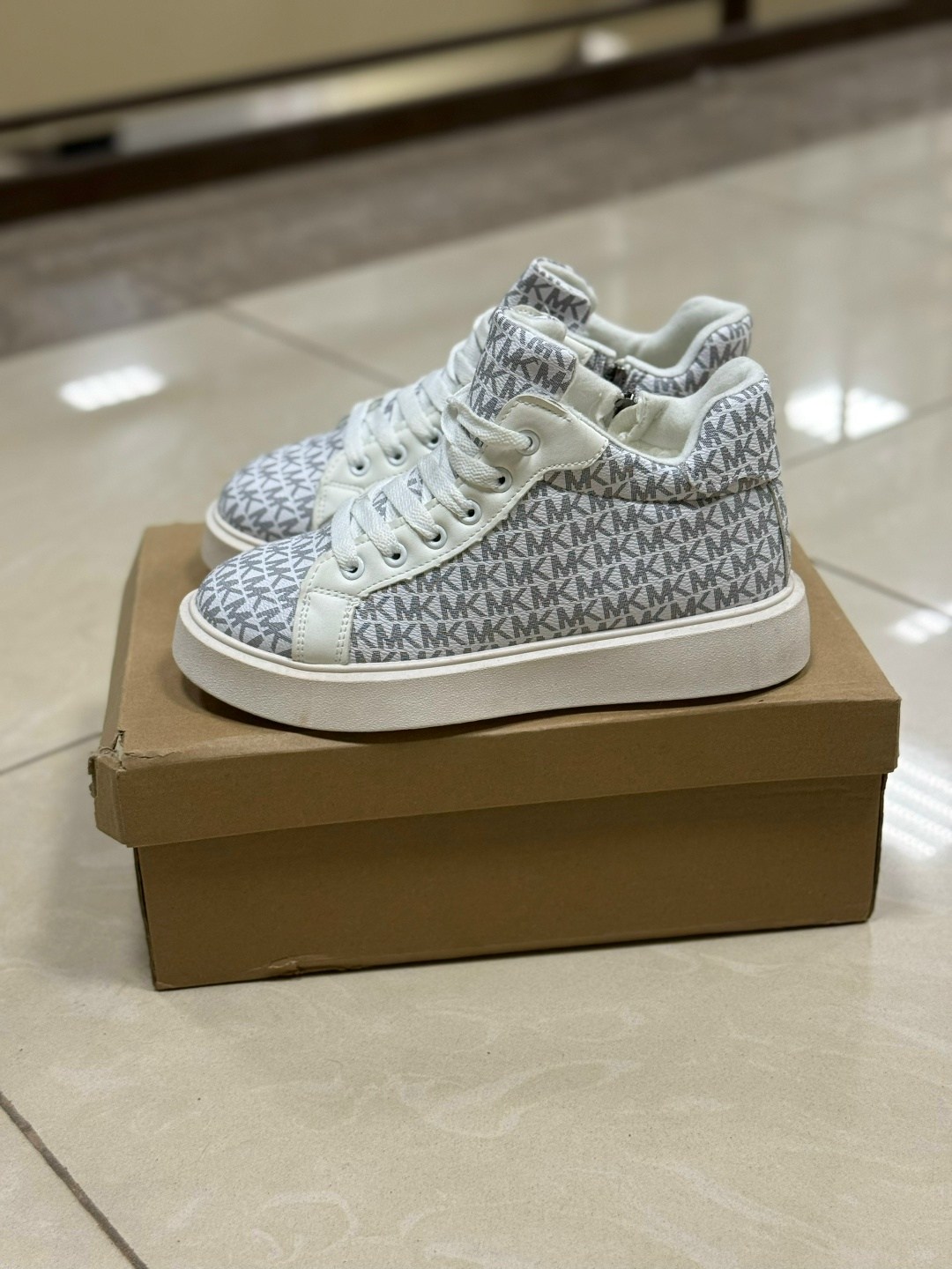 michael kors кроссовки женские,,кеды женски,кеды женские зимние michael kors,кроссовки michael kors