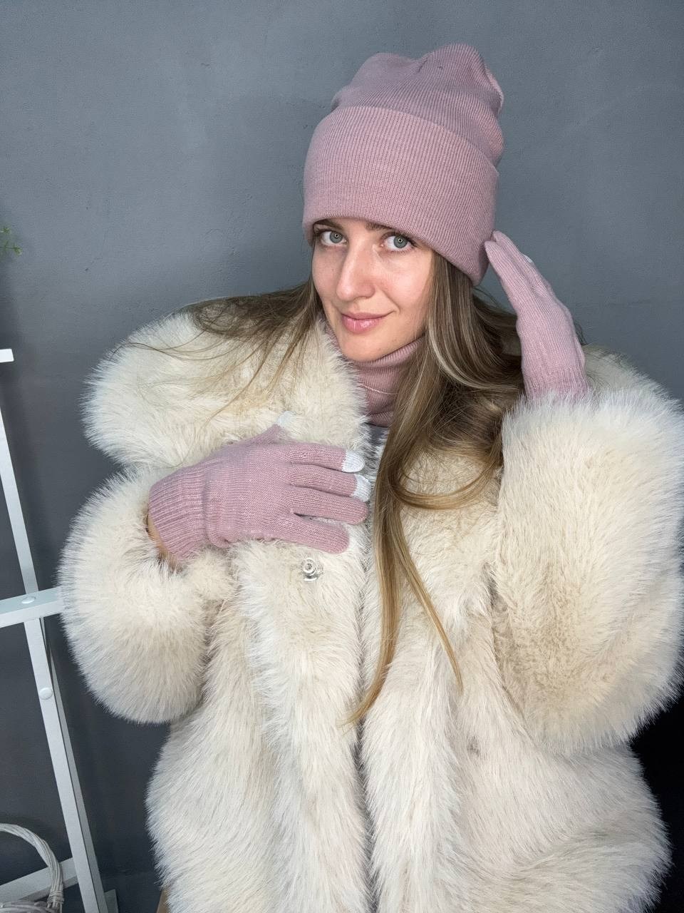 перчатки лыжные,перчатки женские зимние,перчатки зимние,перчатки спортивные,комплект шапки