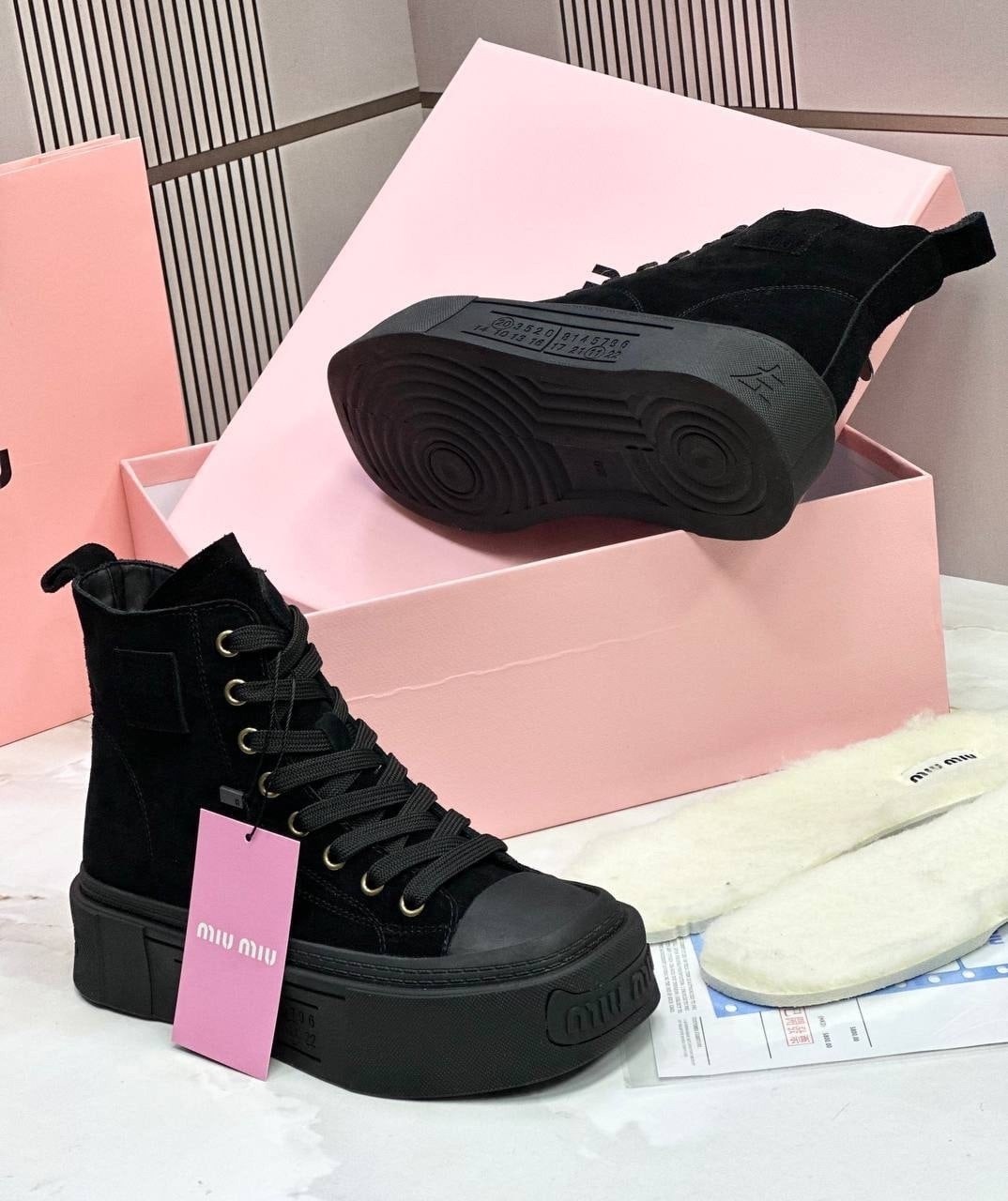 ,ботинки женские, женская,ботинки модные,модная женская