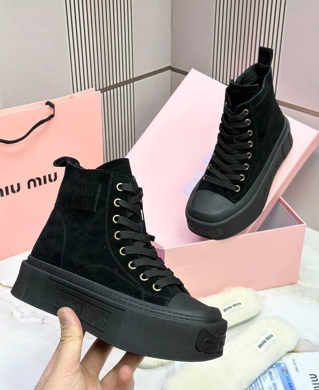 ,ботинки женские, женская,ботинки модные,модная женская