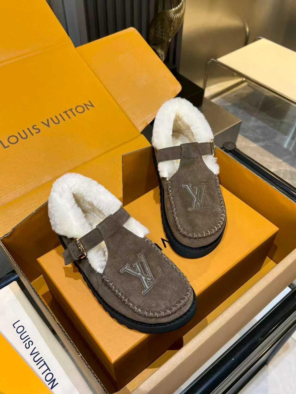 ,ботинки louis vuitton,меховая ,женская ,лоферы на меху