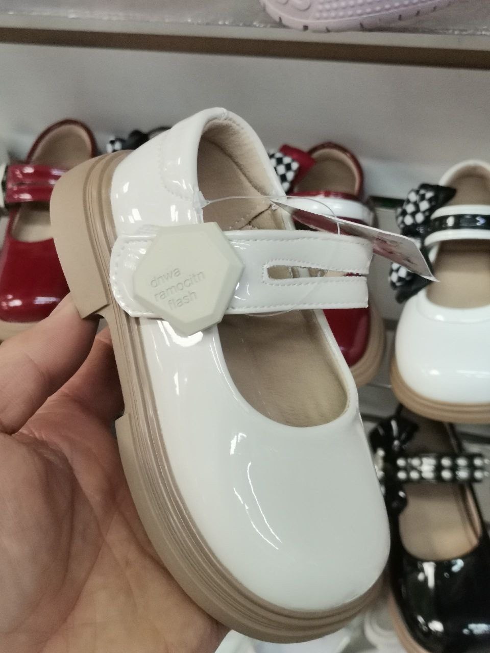 ,лаковые туфельки для девочки,туфли для девочек,туфли детские для девочек,туфли для девочек нарядные