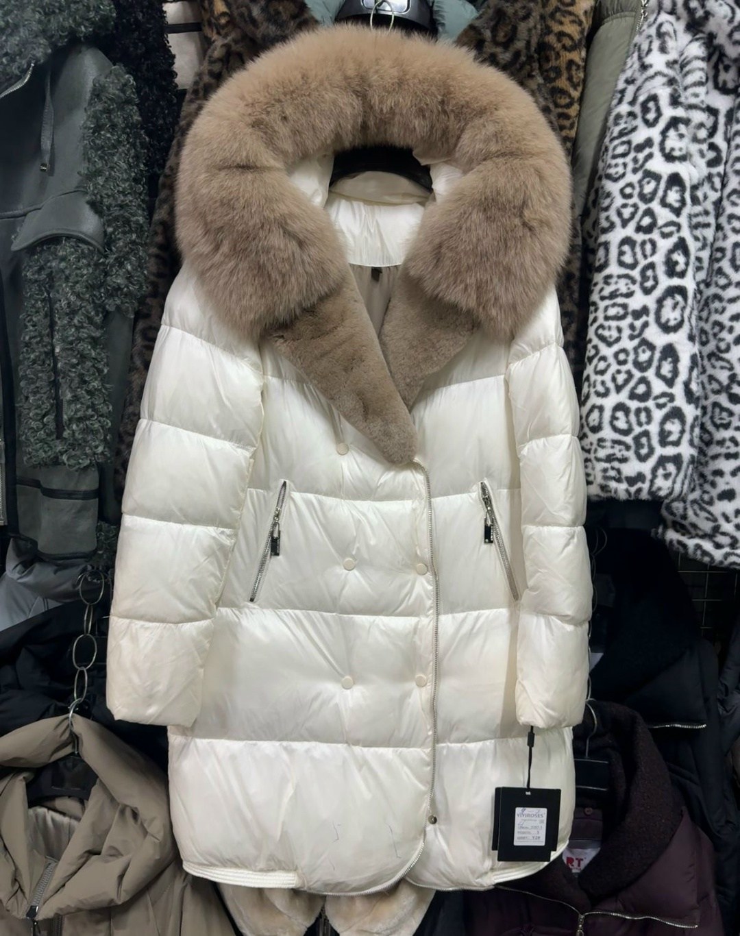 куртка пуховик,женский пуховик,пуховики с натуральным мехом,пуховик,зимние куртки
