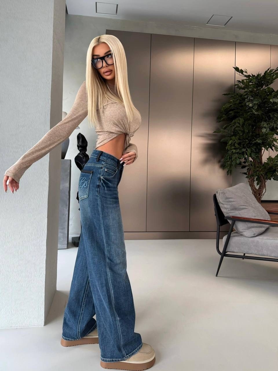 женские джинсы,джинсы женские широкие,стильные джинсы,джинсы модные,джинсы стиль