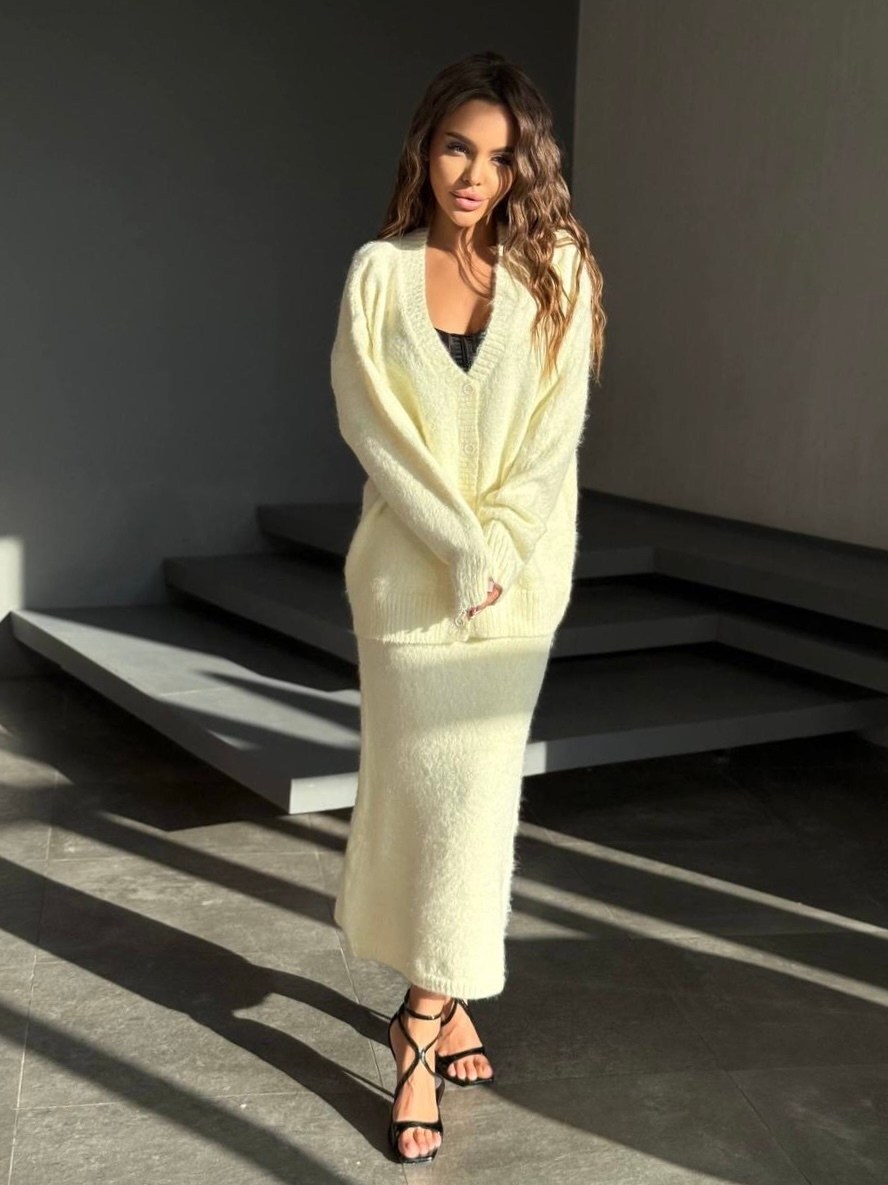 вязаные костюмы,трикотажные костюмы,костюм вязаный с юбкой,женская кофта,кофта кардиган