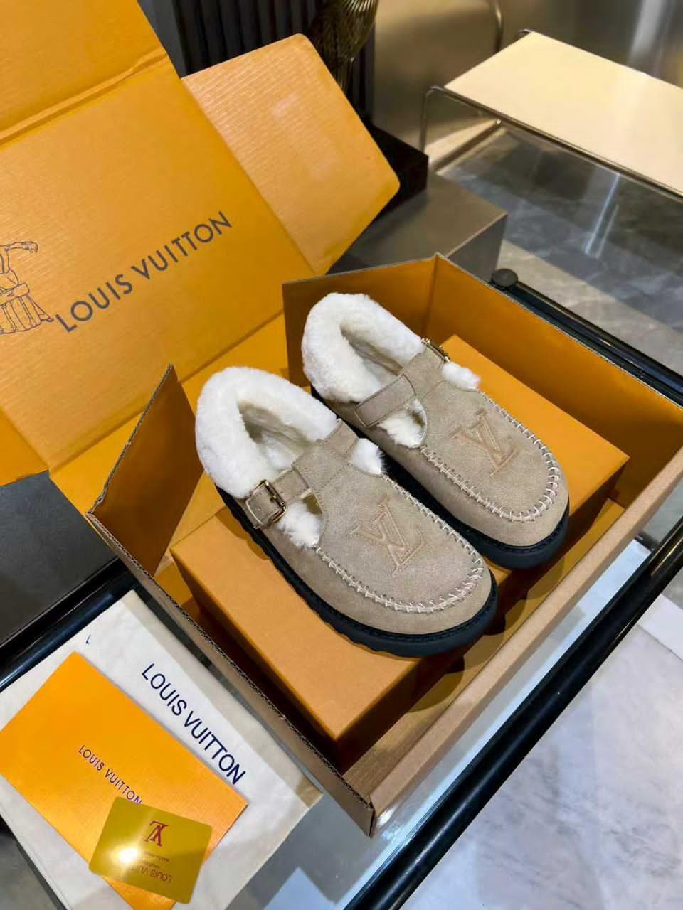 ,ботинки louis vuitton,женская ,меховая ,зимняя женская