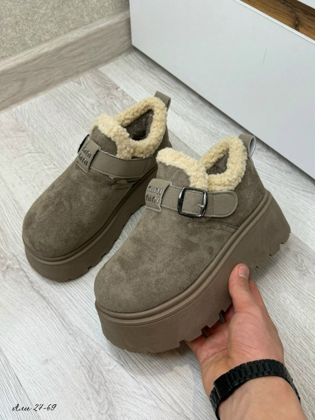 ,угги женские,зимняя  женская,ботинки модные,зимняя