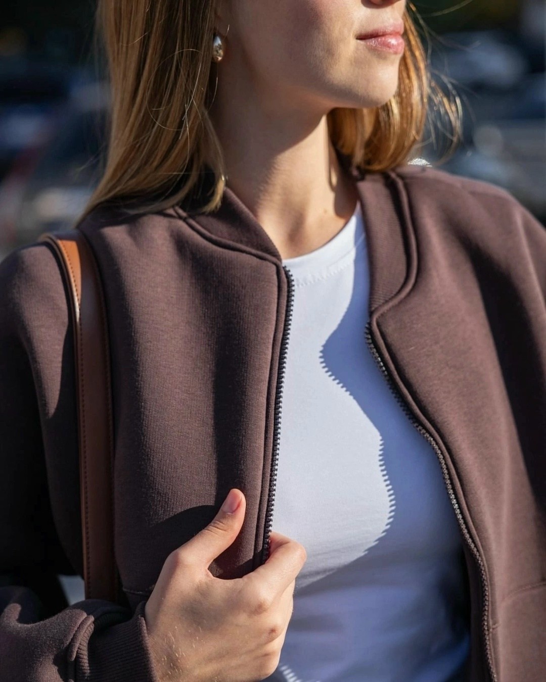 коричневый костюм,штаны прямого кроя,женский костюм,костюмы брючные,костюмы двойки