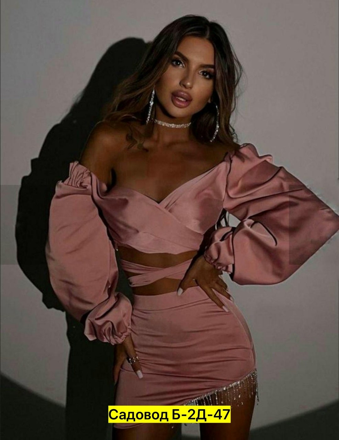 шелковый костюм с юбкой,вечерний костюм с юбкой,атласное платье,атласные костюмы,костюм с топом