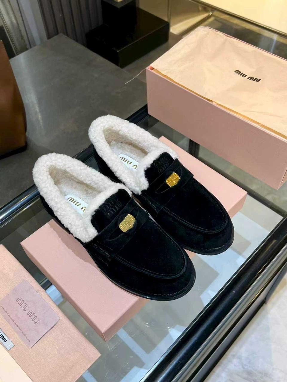 ,женские лоферы,лоферы на меху,лоферы miu miu,женская