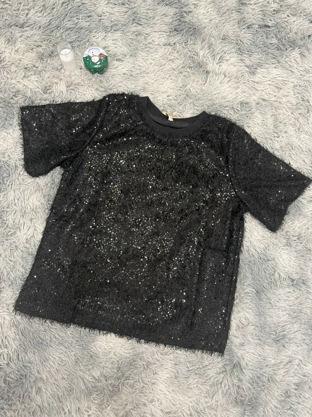 футболка с пайетками,футболка с пайетками женская,футболка с блестками,футболки женская,блузка с пайетками