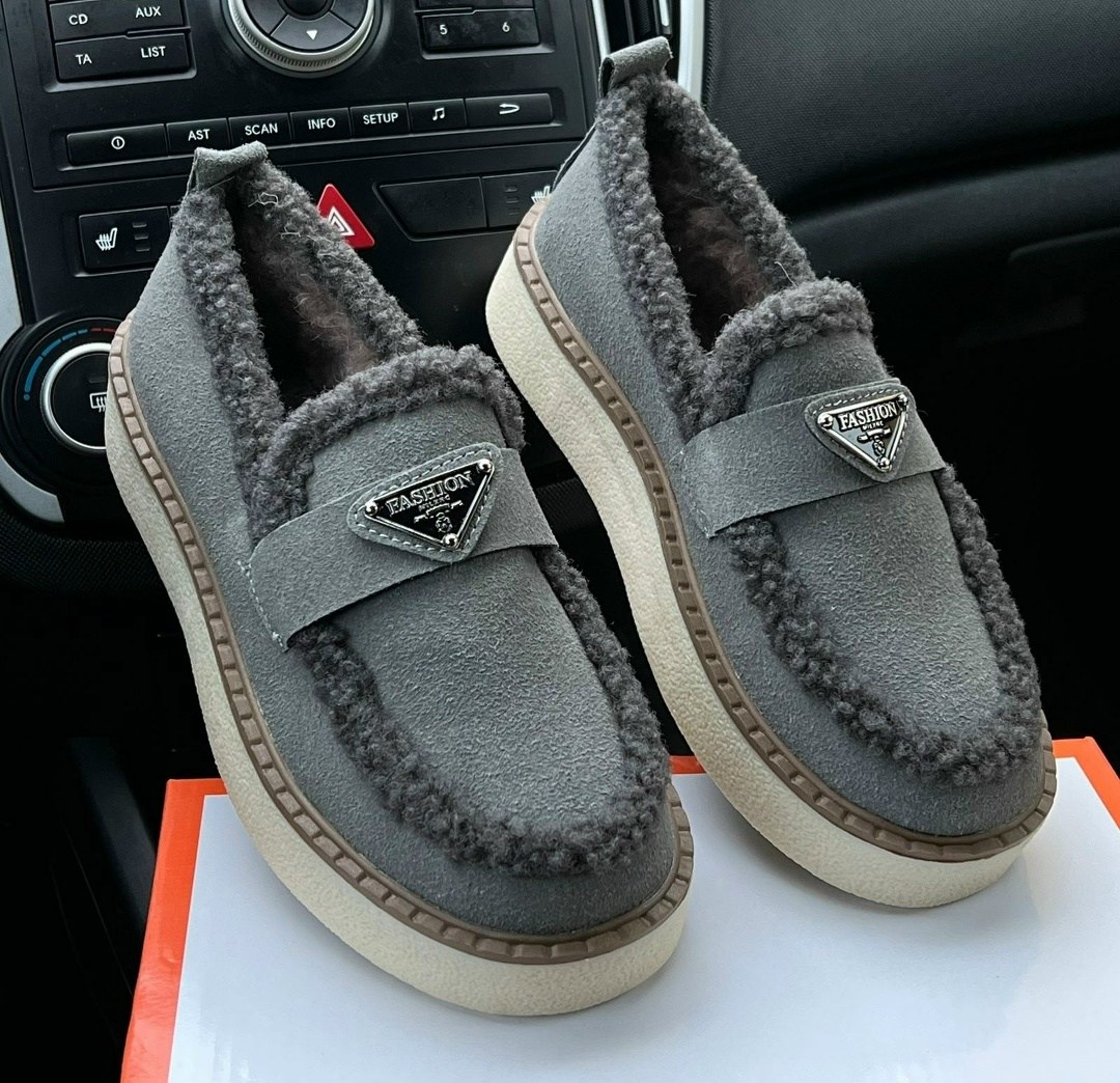 ,лоферы prada,лоферы с мехам,лоферы женские зимние,лоферы на меху