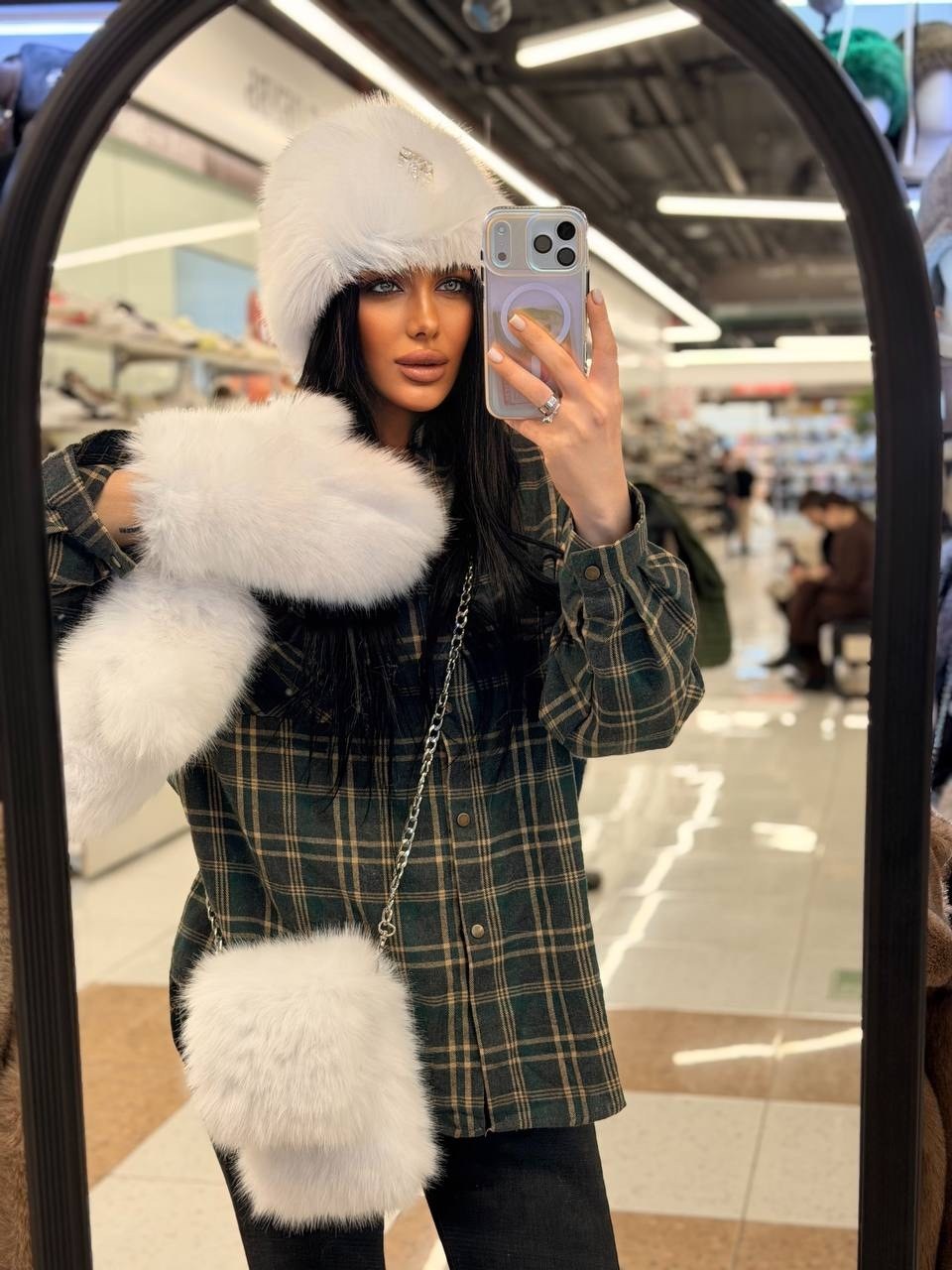 модные образы,меховая куртка,меховая шапка,женская мода