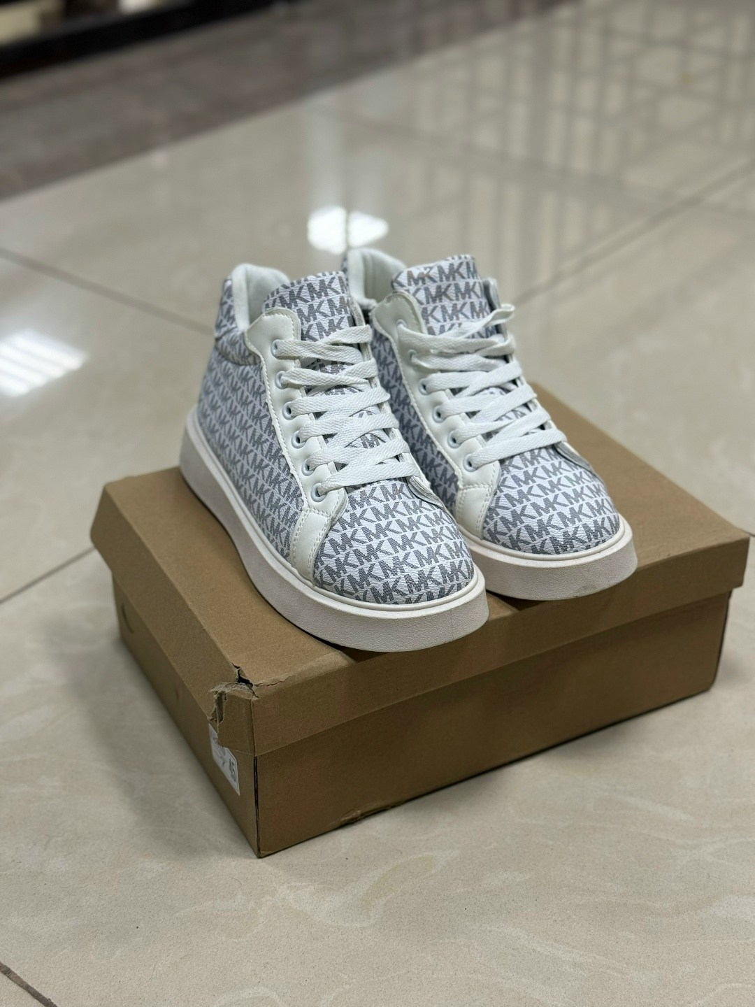 michael kors кроссовки женские,,кеды женски,кеды женские зимние michael kors,кроссовки michael kors