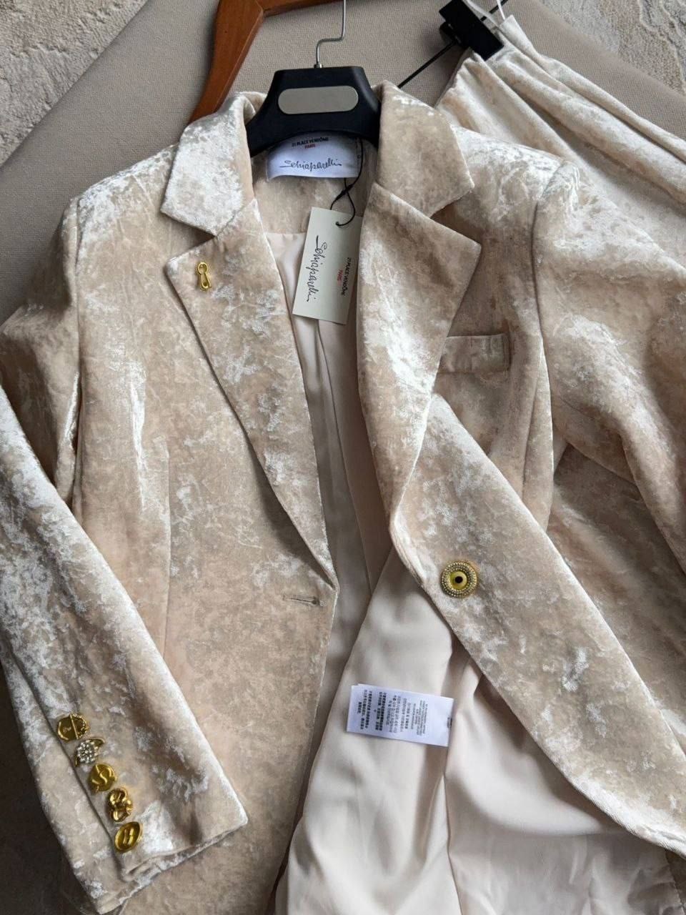 комбинезон с пайетками,блестящий пиджак,костюм с блестками,бархатный пиджак,блестящий костюм