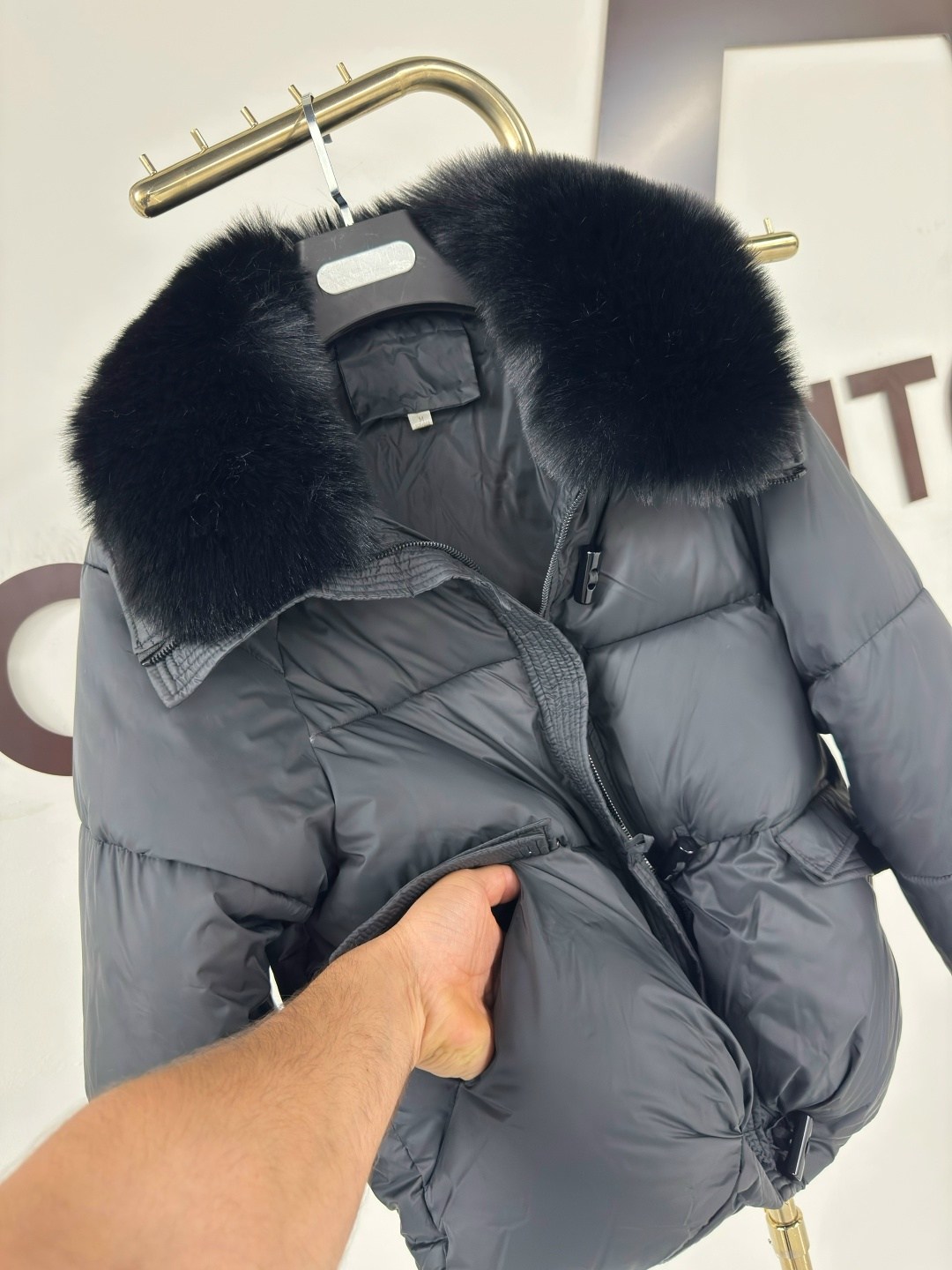 пуховики с натуральным мехом,пуховик повседневный,короткий пуховик,зимняя куртка пуховик,женские пуховики