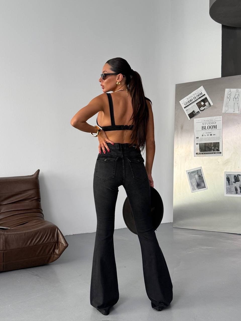 джинсы стиль,джинсы клеш женские,черные джинсы женские клёш от колена,черные джинсы клеш,женские джинсы