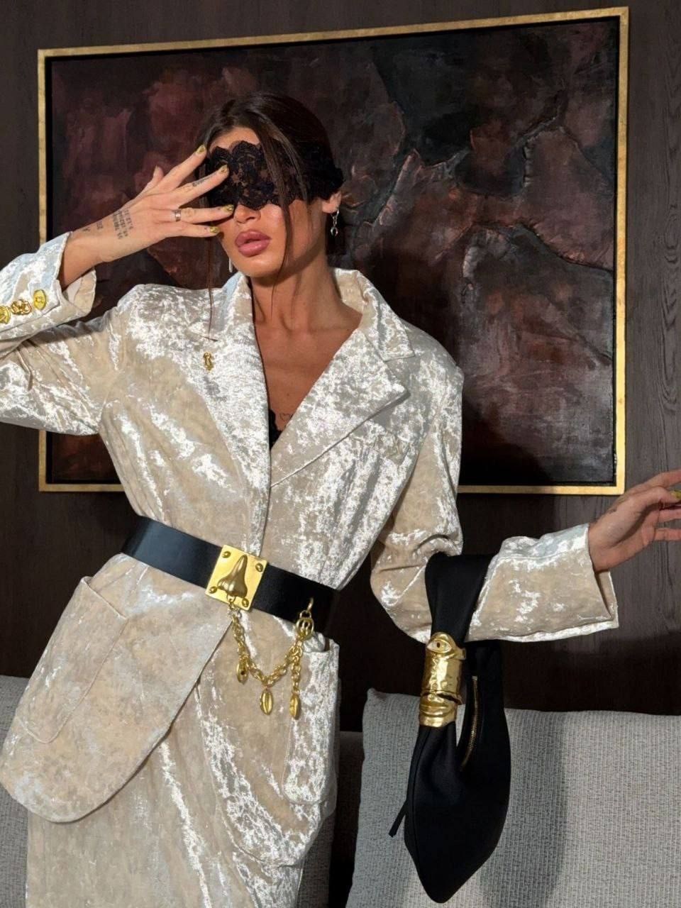 комбинезон с пайетками,блестящий пиджак,костюм с блестками,бархатный пиджак,блестящий костюм